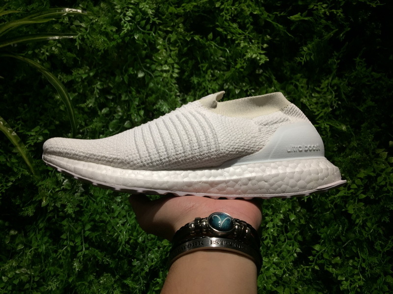 Adidas Ultra Boost Laceless Mid Triple White S80768